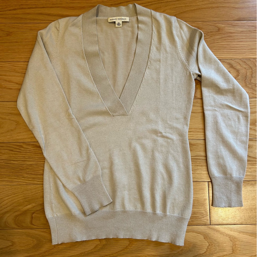 Banana Republic Silk Blend V Neck Sweater